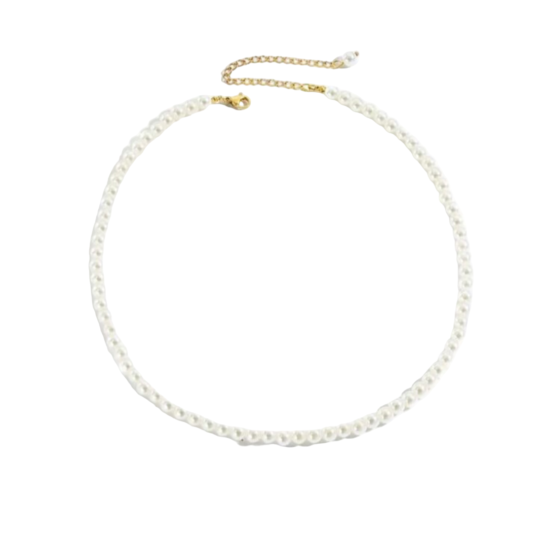 A white imitation pearl stainless steel necklace with a 14K gold finish and a length of 42+8cm.