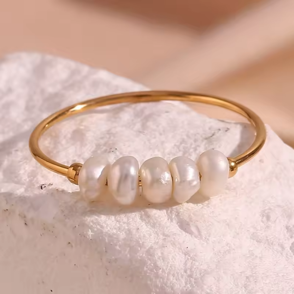 Round Freshwater Pearl Ring in Gold-Plated Stainless Steel