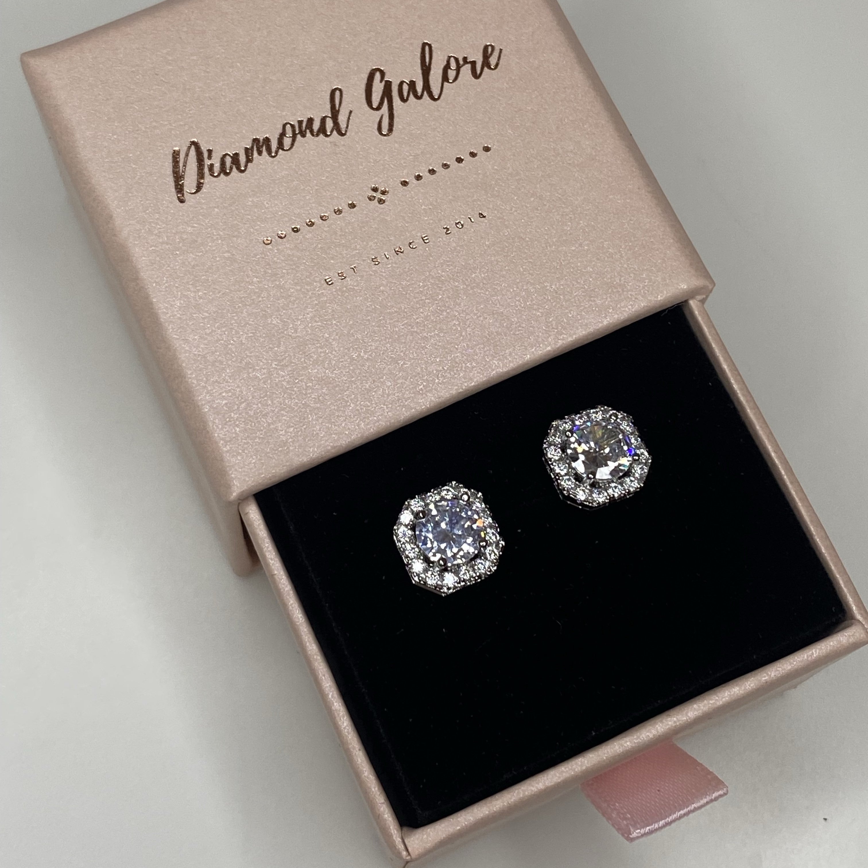 A £10 mystery gift pack indicating a sterling silver stud earrings gift pack.