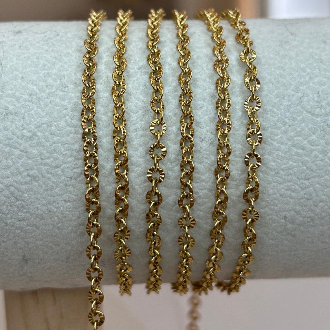 2.4mm Textured Sunburst Chain (Gold)