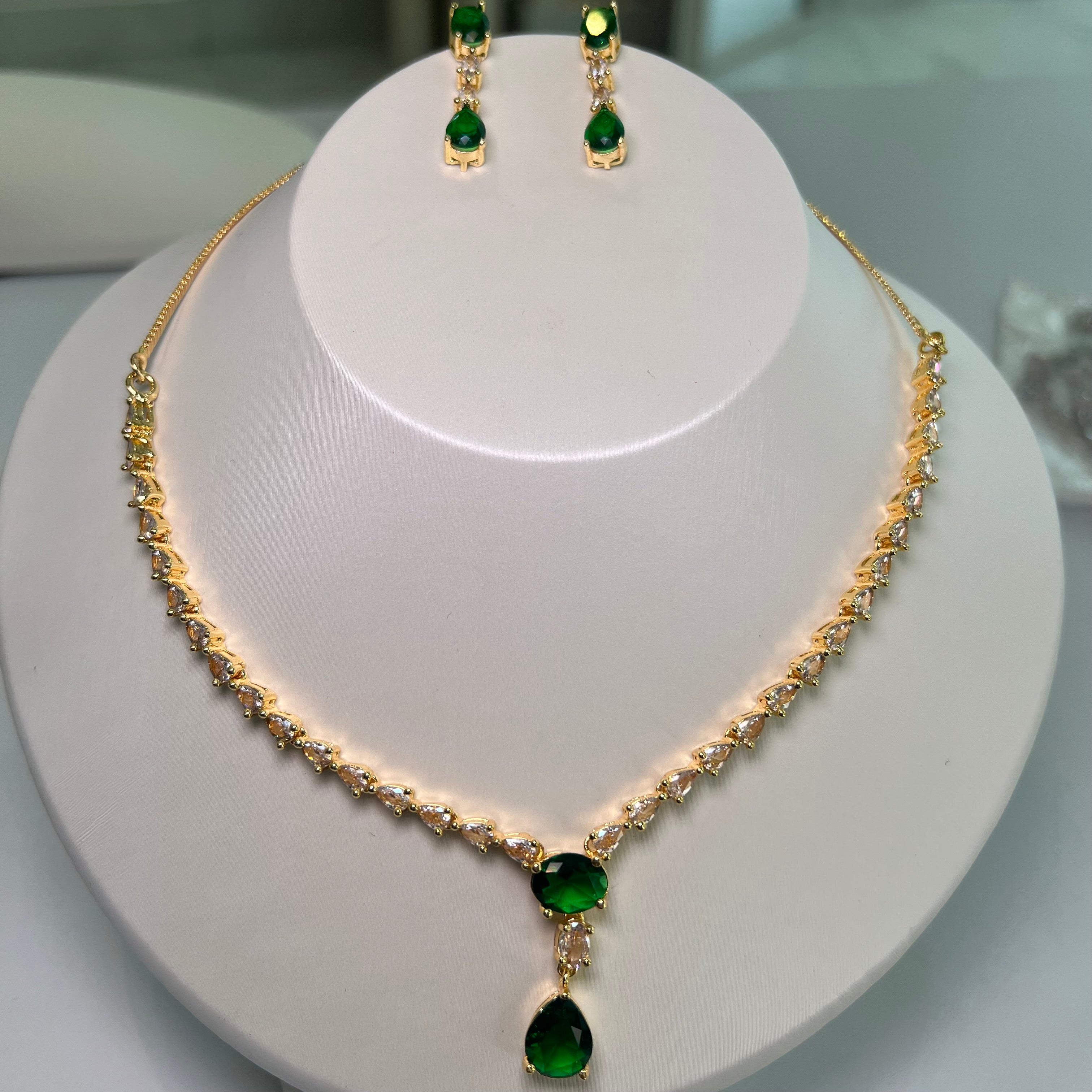 Teardrop Necklace & Earrings Set