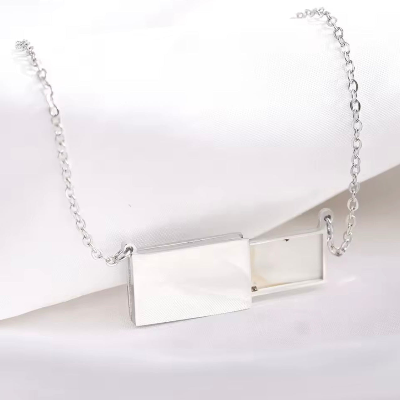 Letter Necklace with Hidden Message Stainless Steel Gold/Silver