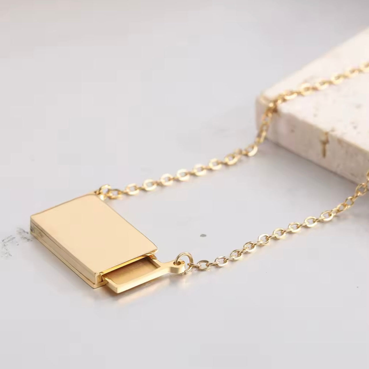 Letter Necklace with Hidden Message Stainless Steel Gold/Silver