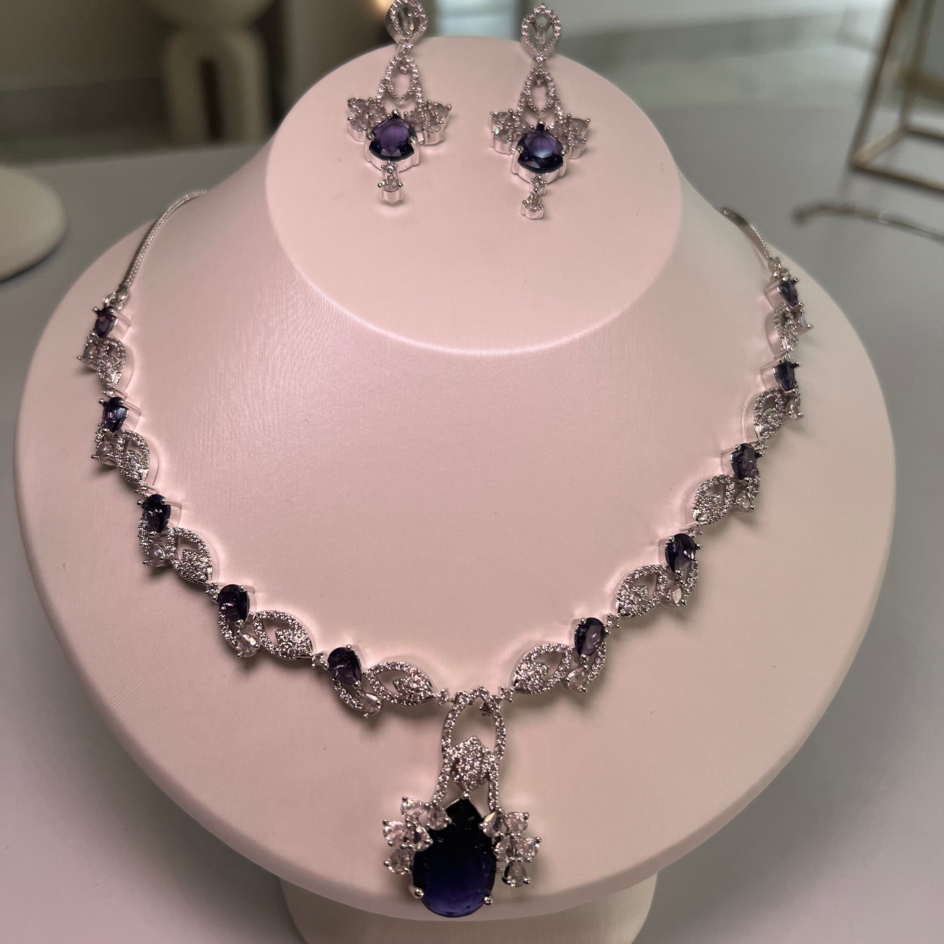 Ocean Empress Necklace & Earrings Set
