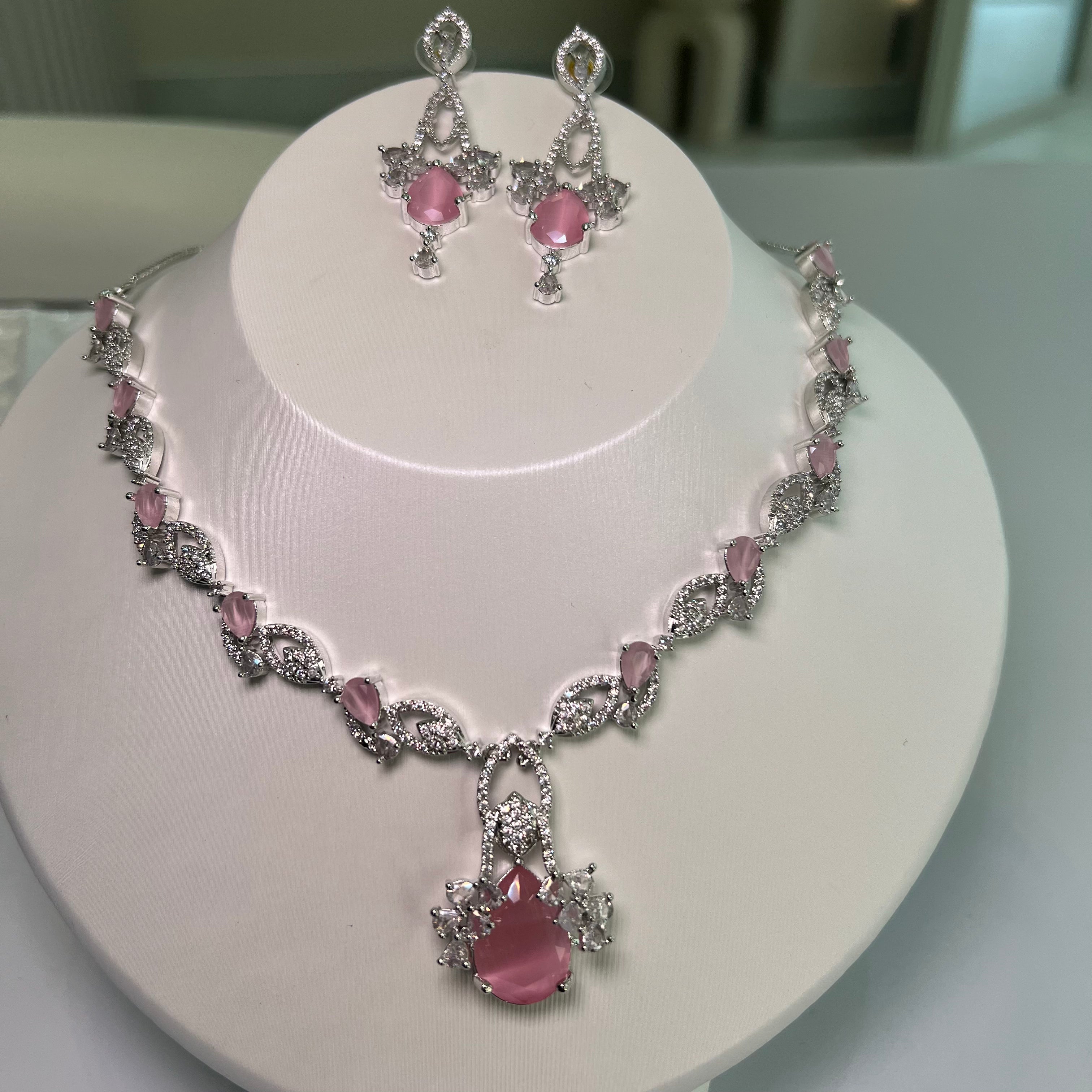 Ocean Empress Necklace & Earrings Set
