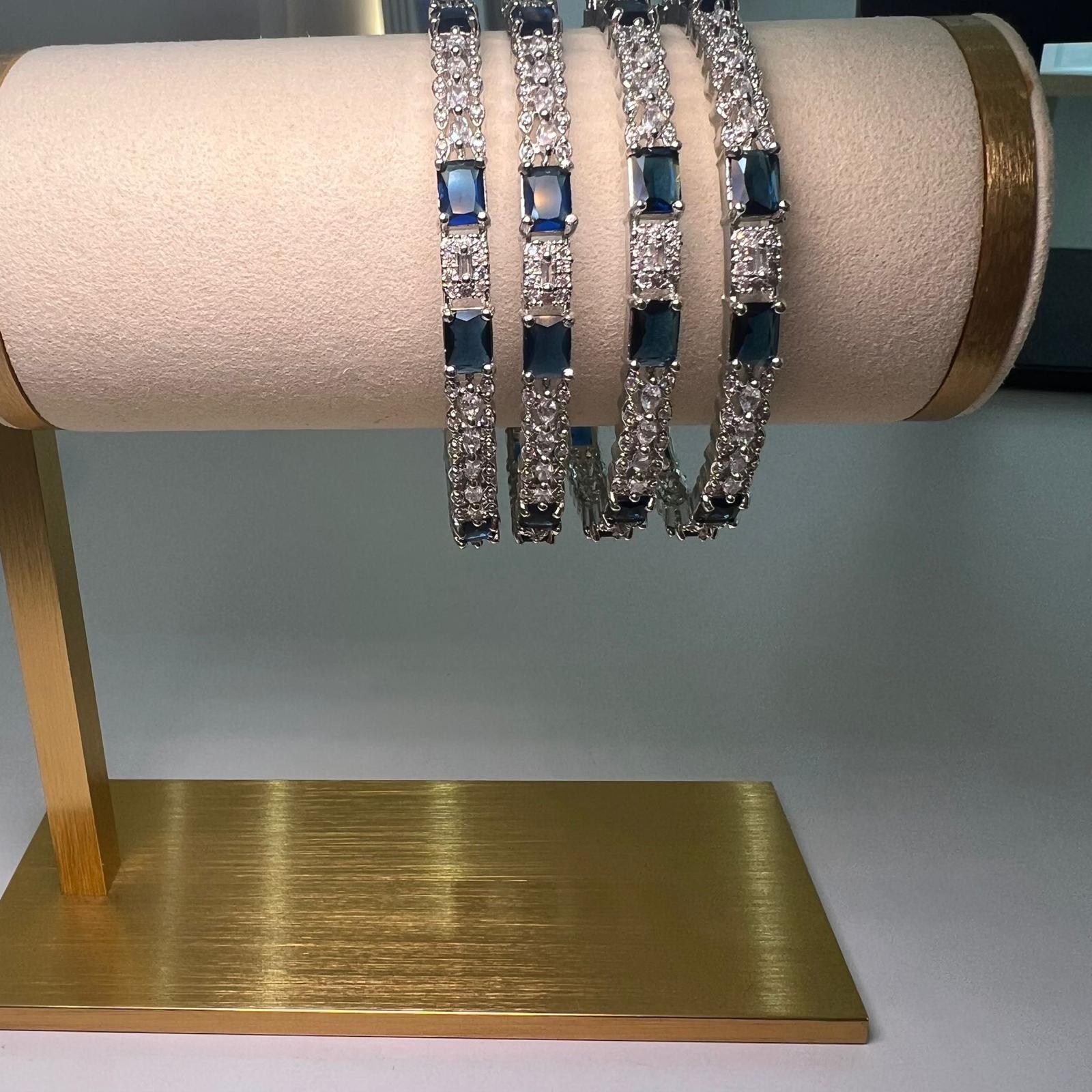 Royal Square Spark Bangle Set