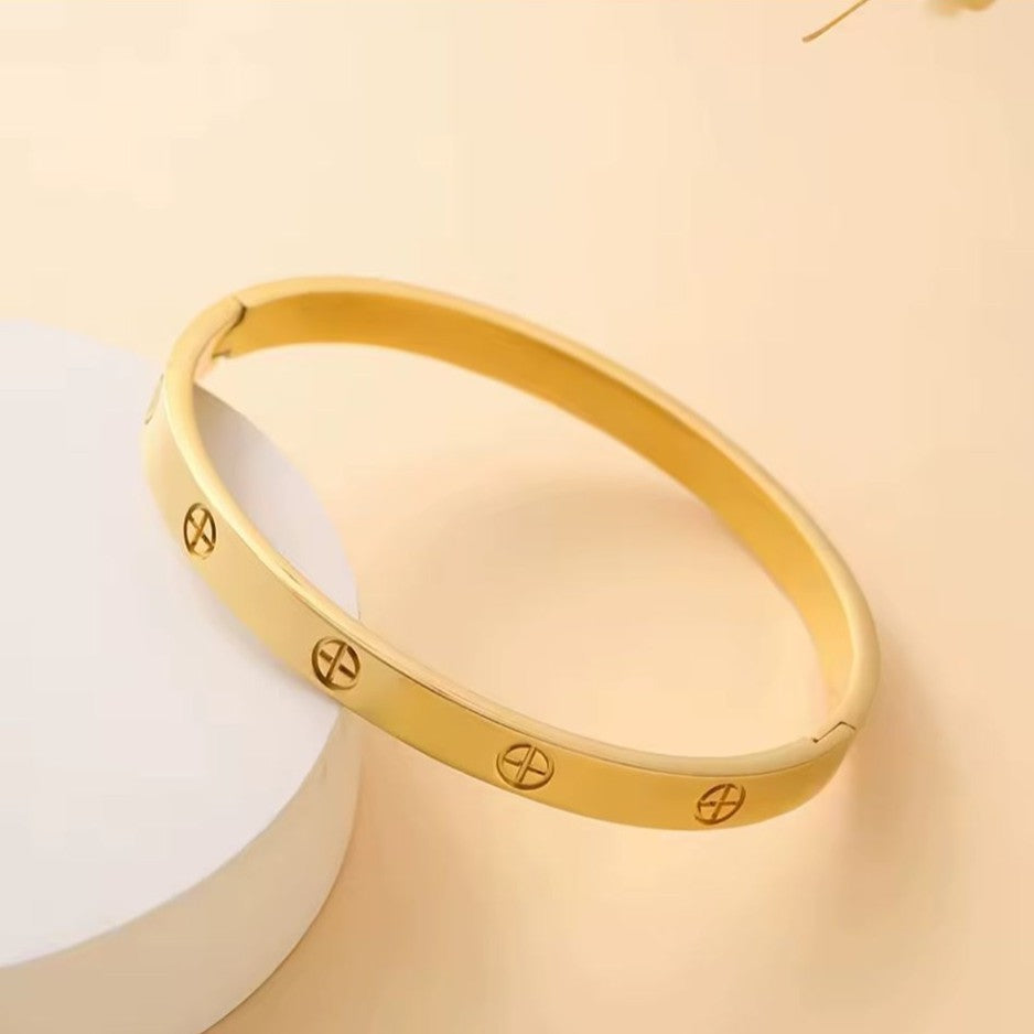 Love Bangle – Stainless Steel (Gold/Silver)
