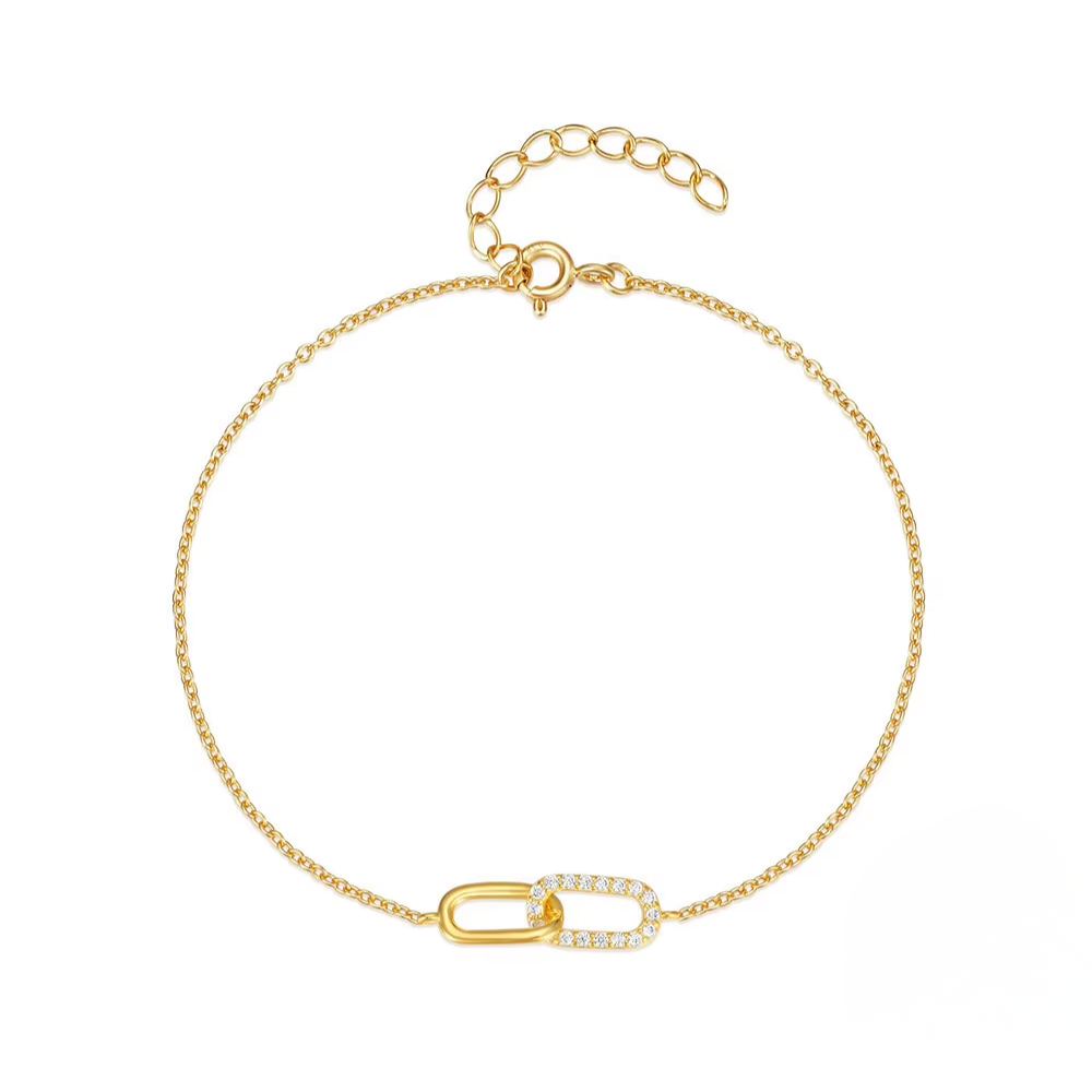Pavé Oval Link Bracelet in Gold color Displayed over a white background