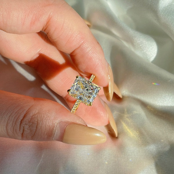 4.0 ct Rectangle Radiant Diamond Stimulant 8A CZ - Crushed Ice Engagement Ring (Gold/Silver)